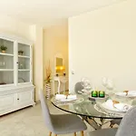 Banus - Banus Playa Rocio Beachside Complex * Marbellac