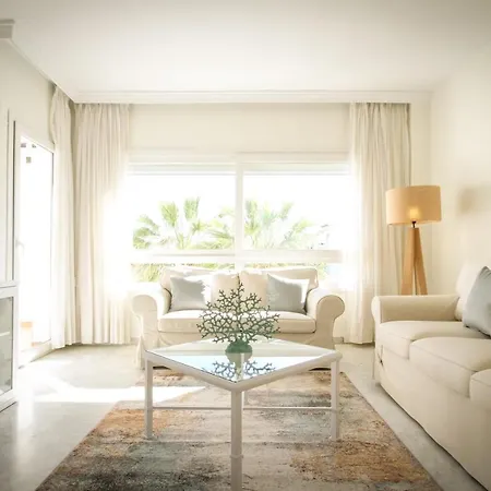 Apartment Banus - Banus Playa Rocio - 2br - 2ba - Direct & Sea Access Complex - Outdoor Terrace W Garden Views - Pool - 3 Min Walk To Puerto Banus & Corte Ing Luxury Shopping - Ideal For Families *