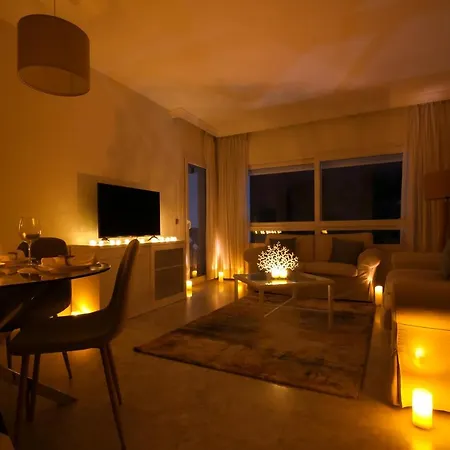 Banus - Banus Playa Rocio - 2br - 2ba - Direct & Sea Access Complex - Outdoor Terrace W Garden Views - Pool - 3 Min Walk To Puerto Banus & Corte Ing Luxury Shopping - Ideal For Families ماربيا