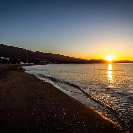 Banus - Banus Playa Rocio - 2br - 2ba - Direct & Sea Access Complex - Outdoor Terrace W Garden Views - Pool - 3 Min Walk To Puerto Banus & Corte Ing Luxury Shopping - Ideal For Families شقة ماربيا