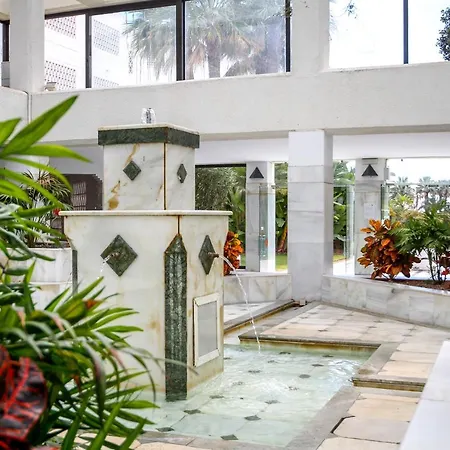 Banus - Banus Playa Rocio - 2br - 2ba - Direct & Sea Access Complex - Outdoor Terrace W Garden Views - Pool - 3 Min Walk To Puerto Banus & Corte Ing Luxury Shopping - Ideal For Families شقة *